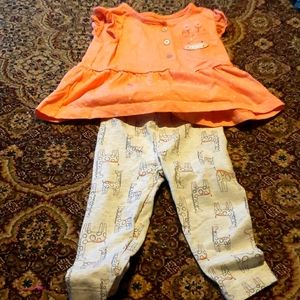 Cute giraffe spring outfit